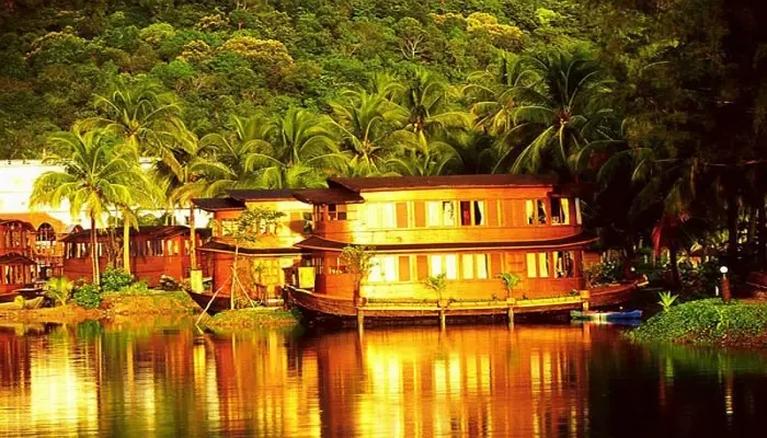 Ко Чанг: Aunchaleena Beach Front Resort