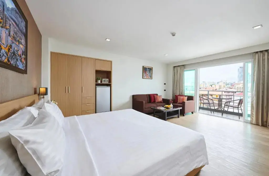 Паттайя: Adelphi Pattaya