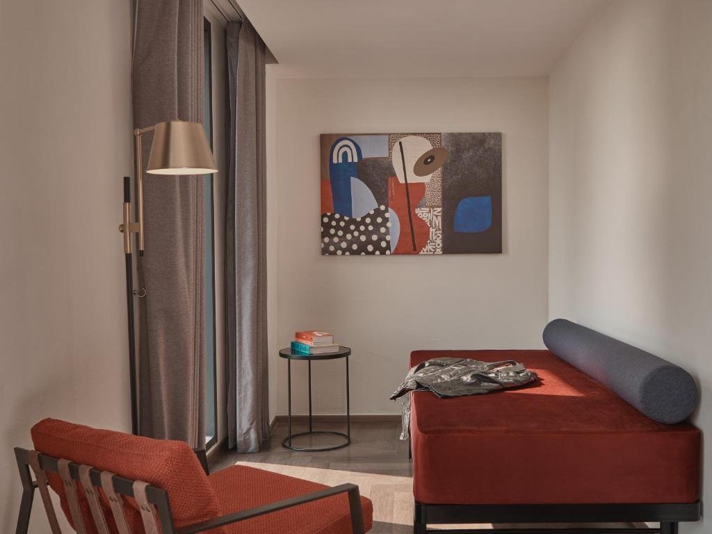 Бангкок: The Euro Grande Hotel