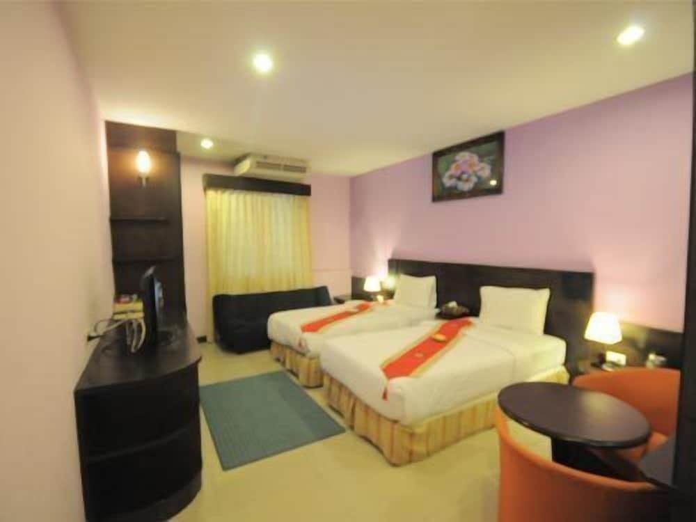 Паттайя: Central Place Hotel