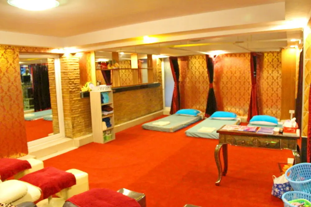 Паттайя: Central Place Hotel