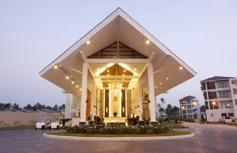Kantary Beach Hotel Villas & Suites, Khao Lak — фото 1
