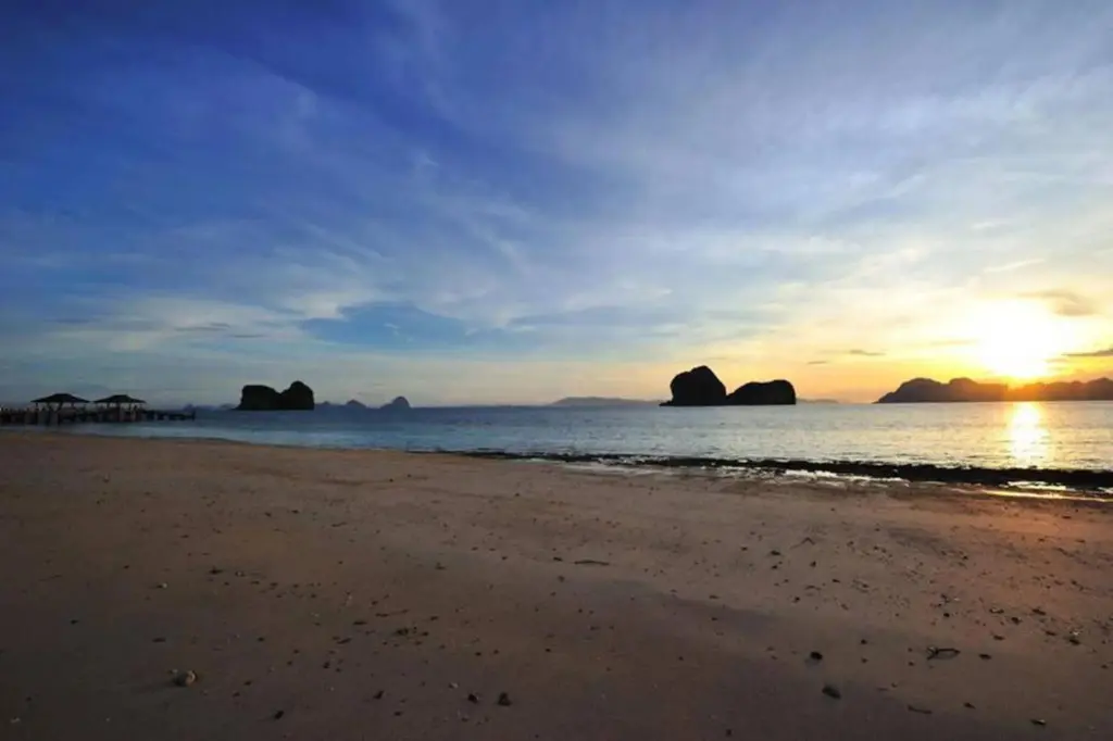 главный пляж: Koh Ngai Resort