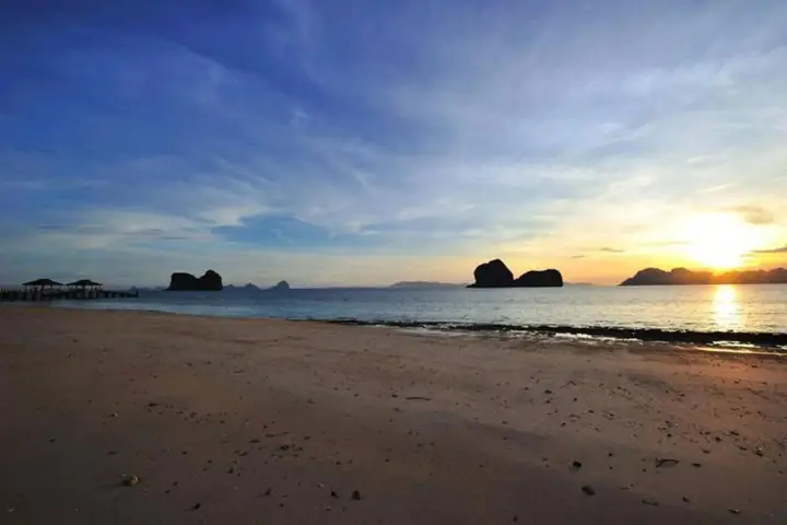 главный пляж: Koh Ngai Resort