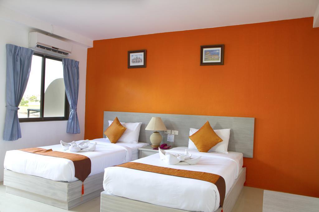 Муанг: Twin Hotel