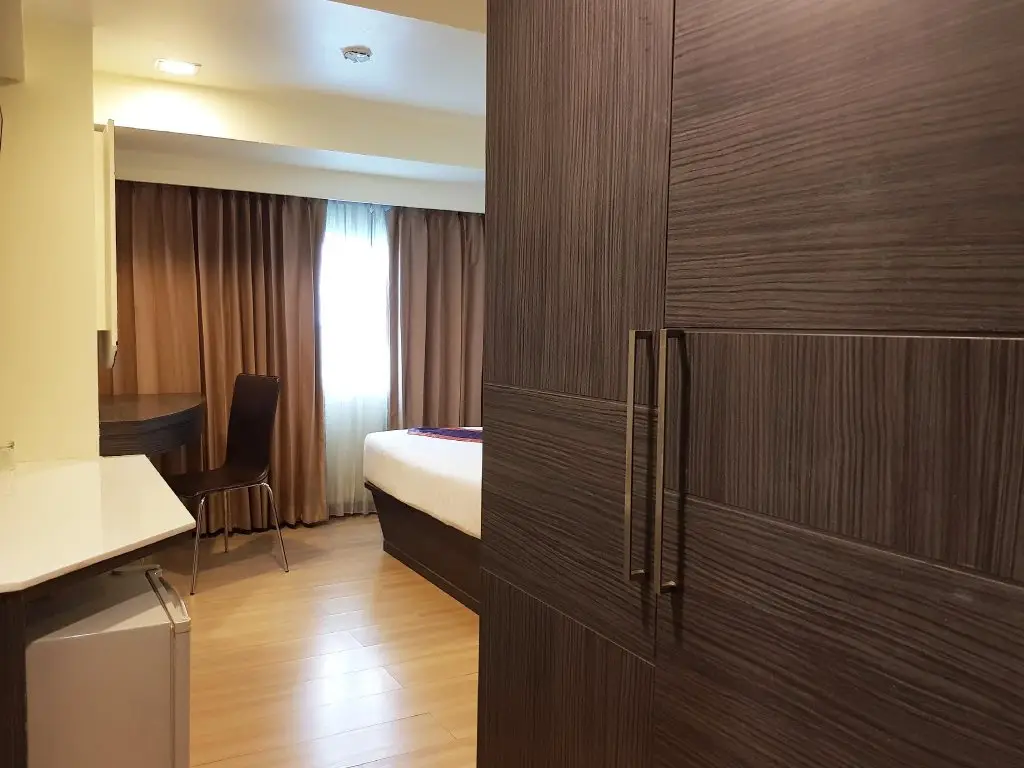 Бангкок: Seasons Boutique Hotel