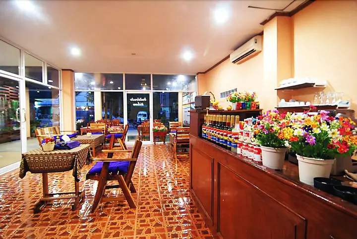 Ланта: Pada Hotel