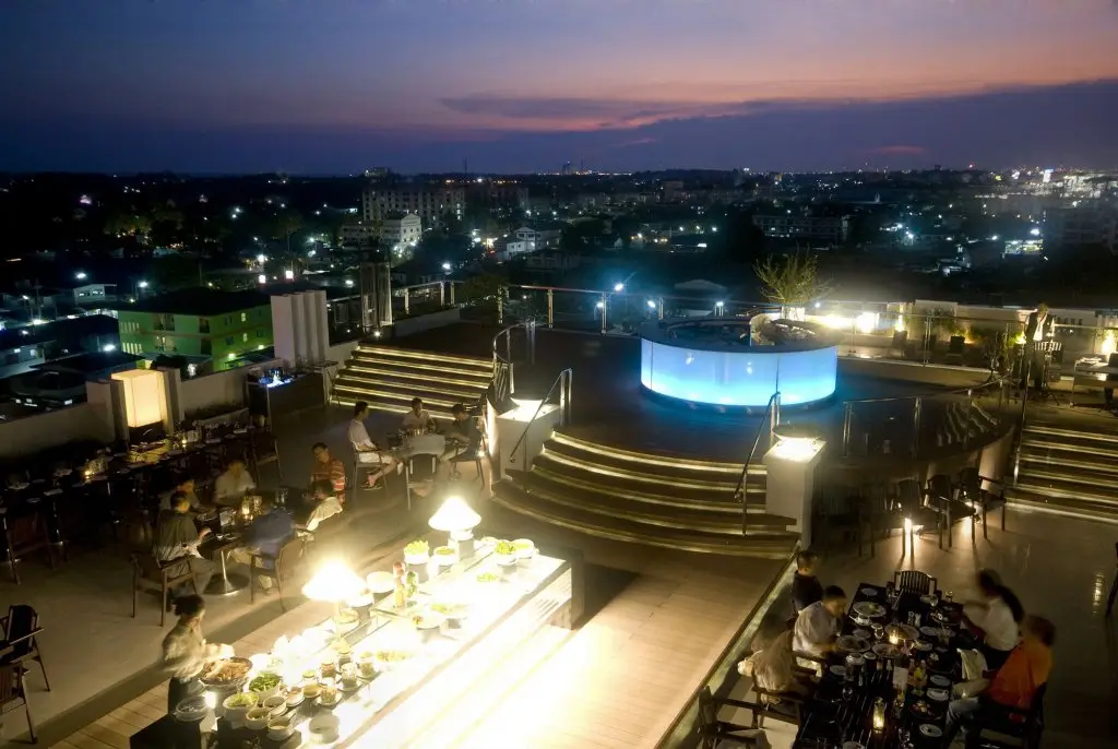 Районг: Kameo Grand Rayong