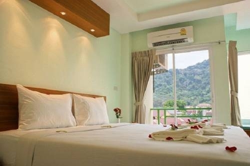 Кату: Paradise Beach Resortel