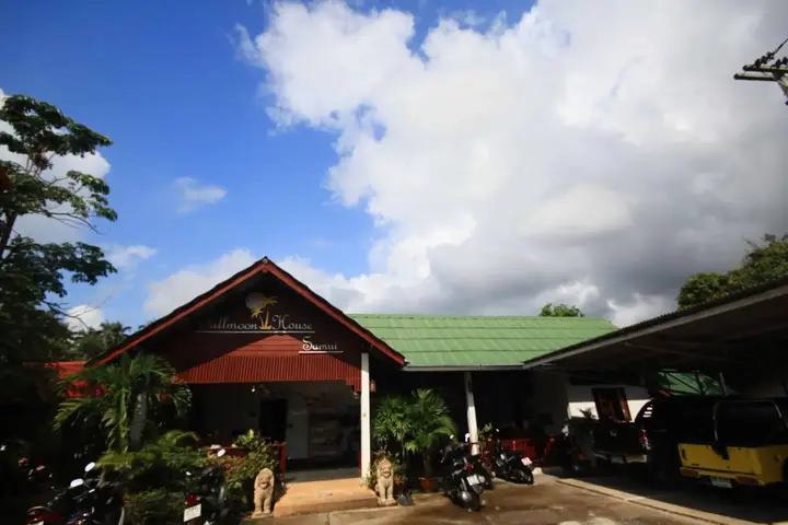 Самуи: Fullmoon House Samui