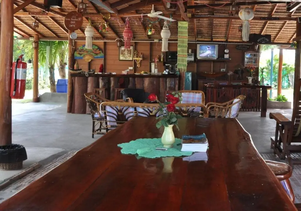 Так: Home Paradise Resort Tak