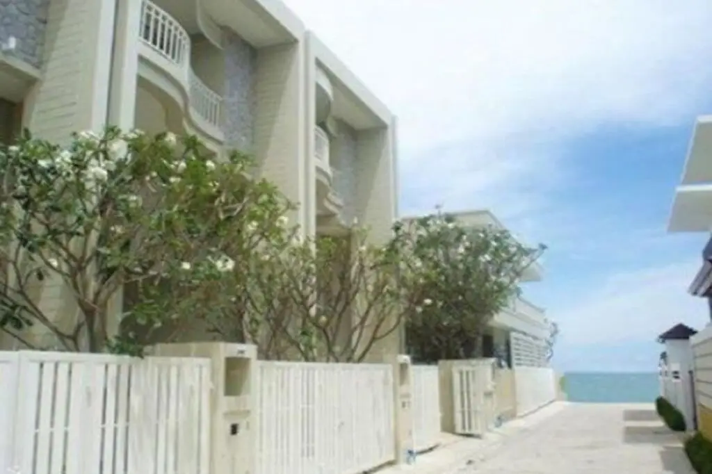 Чаам: Baan Sea Talay