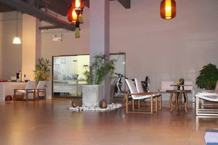 Муанг: Rome Place Hotel