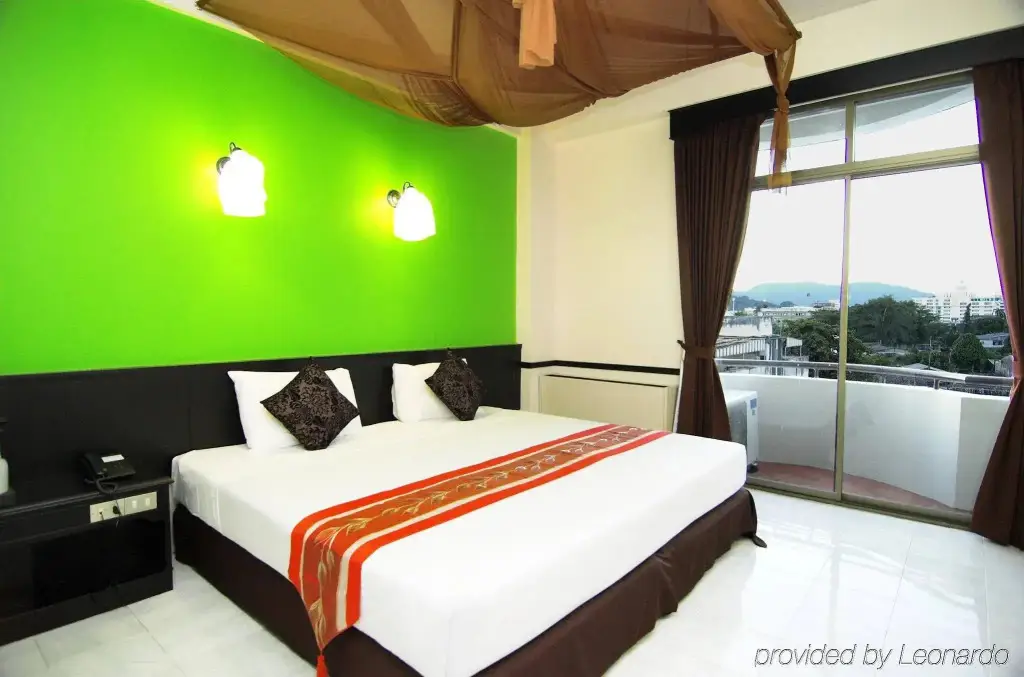 Муанг: Rome Place Hotel