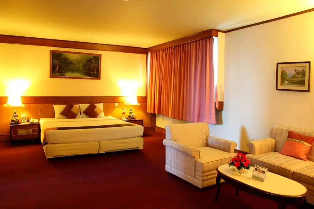Бангкок: Grande Ville Hotel