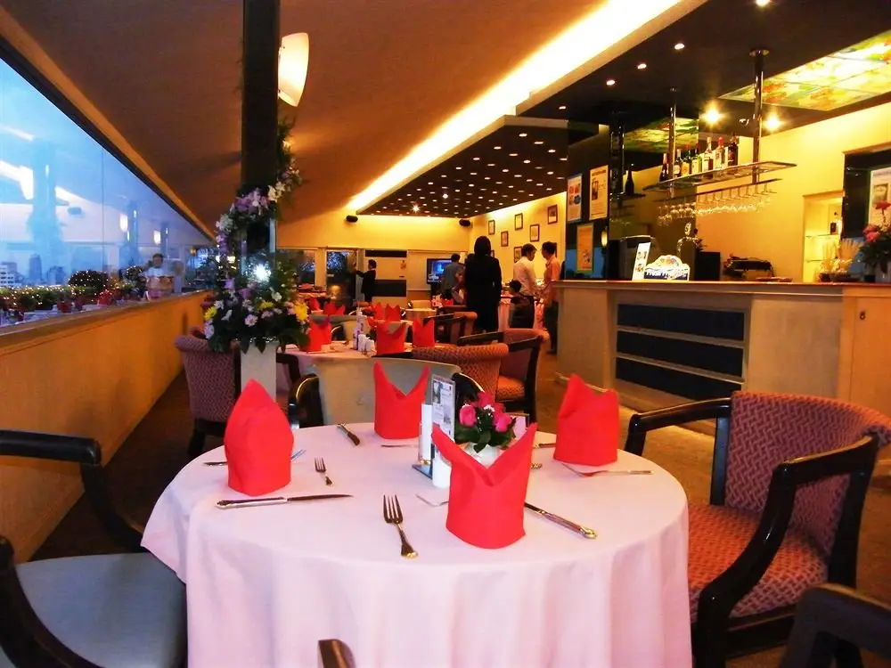 Бангкок: Grande Ville Hotel