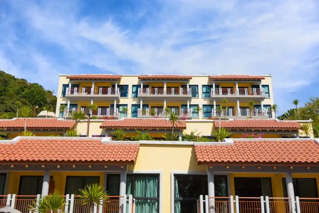 By The Sea Hotel — фото 1