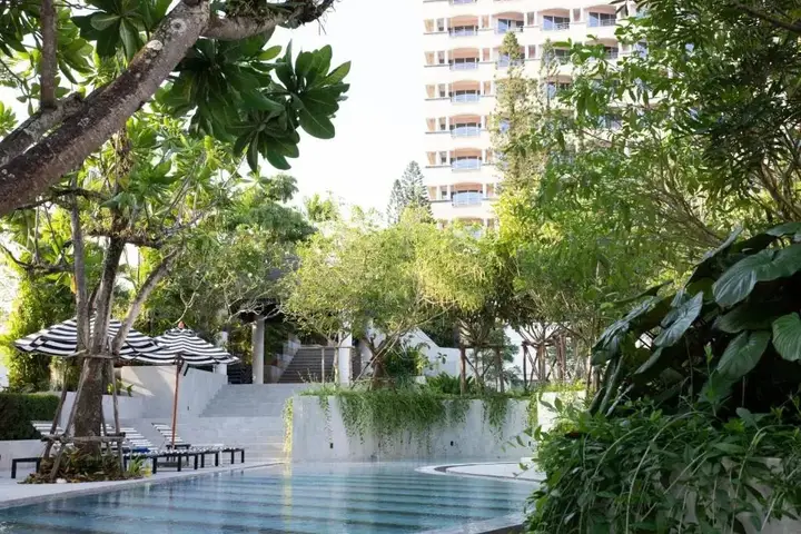 Пхукет: Курортный отель The Royal Paradise Hotel & Spa
