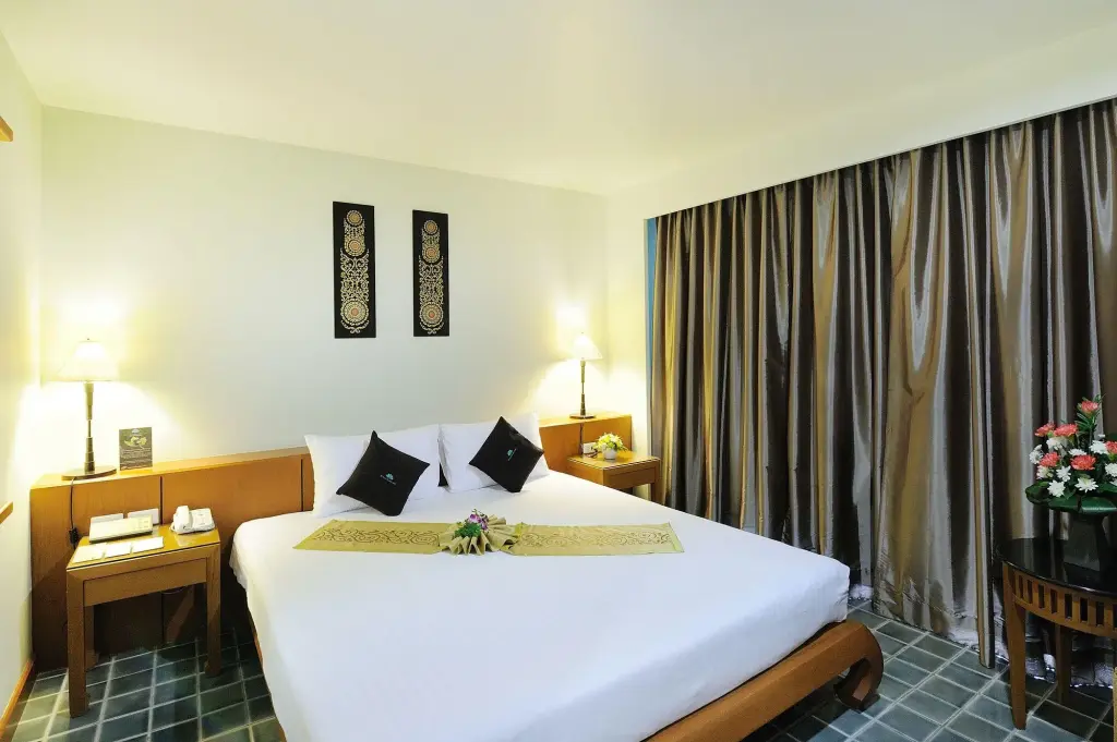 Пхукет: Курортный отель The Royal Paradise Hotel & Spa