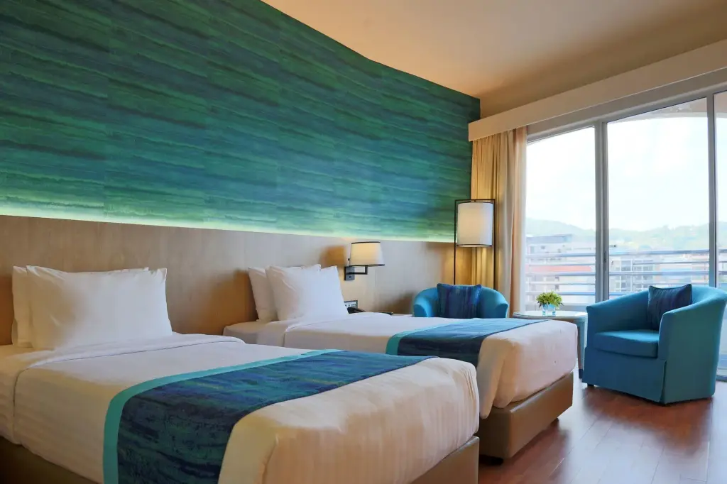 Пхукет: Курортный отель The Royal Paradise Hotel & Spa