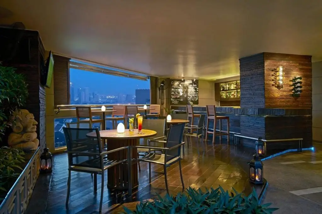 Бангкок: Marriott Executive Apartments Mayfair Bangkok