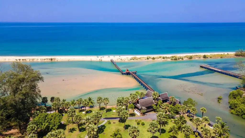 Такуа-Тунг: Курортный отель The Hotspring Beach Resort & Spa
