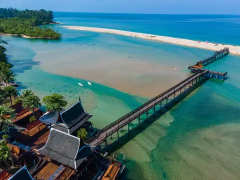 Курортный отель The Hotspring Beach Resort & Spa — фото 1