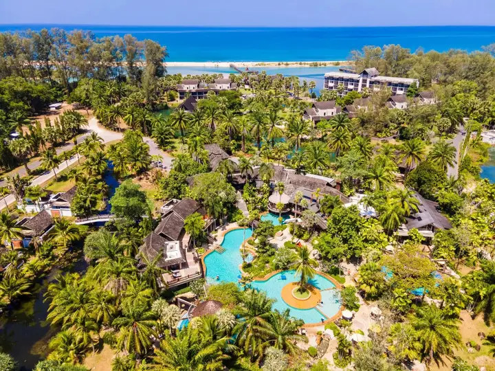 Такуа-Тунг: Курортный отель The Hotspring Beach Resort & Spa