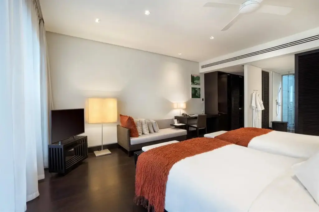 Пхукет: Twinpalms Surin Beach Phuket