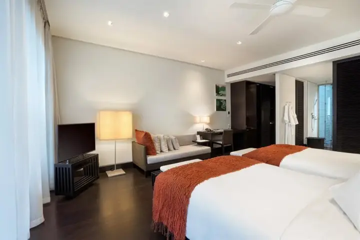 Пхукет: Twinpalms Surin Beach Phuket