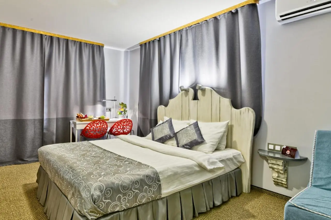 Омск: Zhukov Inn