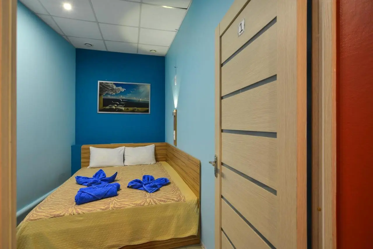 Омск: Red Apple Mini Hotel, hostel