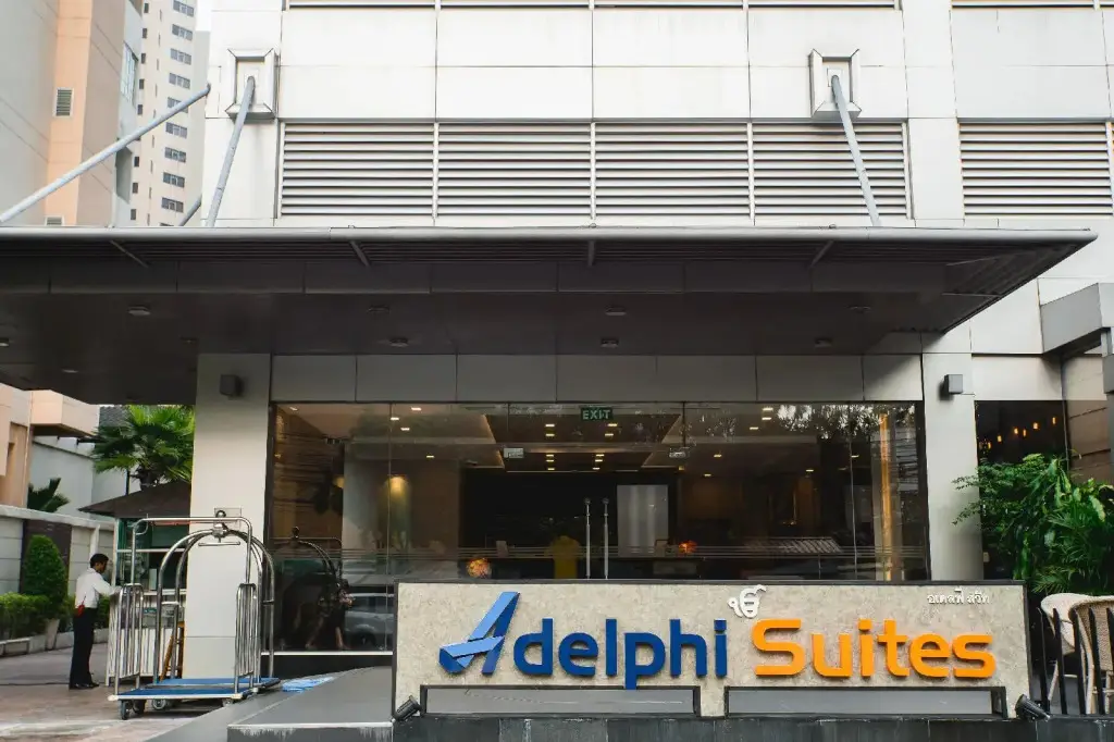 Adelphi Suites Bangkok — фото 1