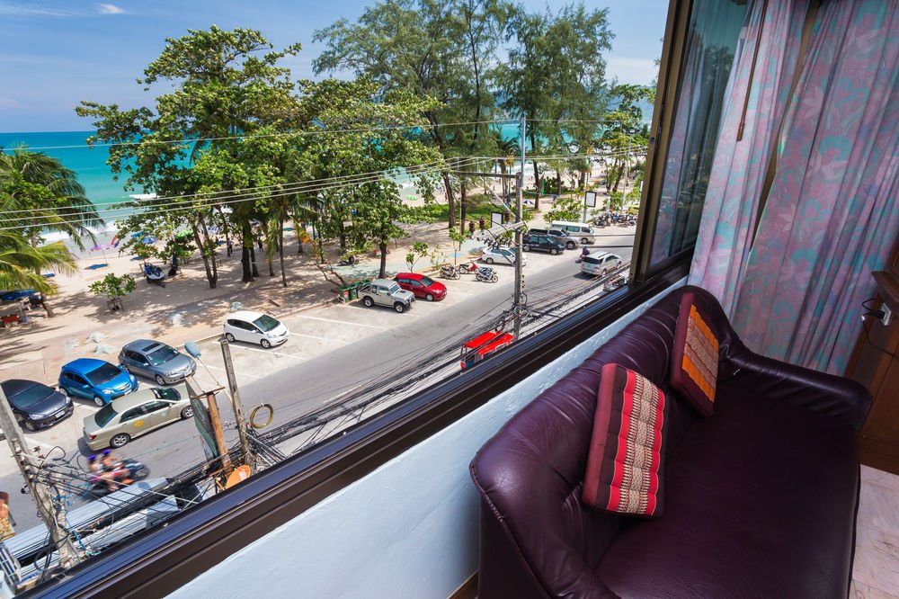 Patong Beach Bed and Breakfast — фото 1