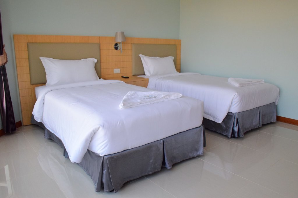 Прачуапкхирикхан: Capital O 1008 Golden Beach Boutique Resort
