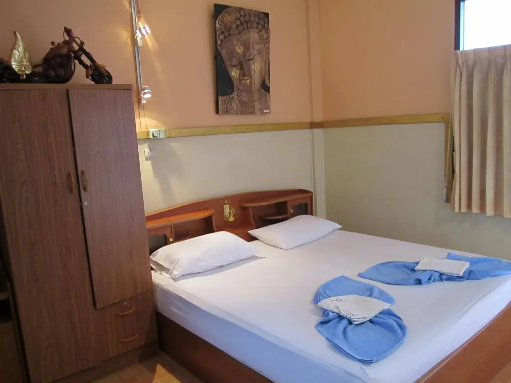 Чиангмай: Hollanda Montri Guesthouse