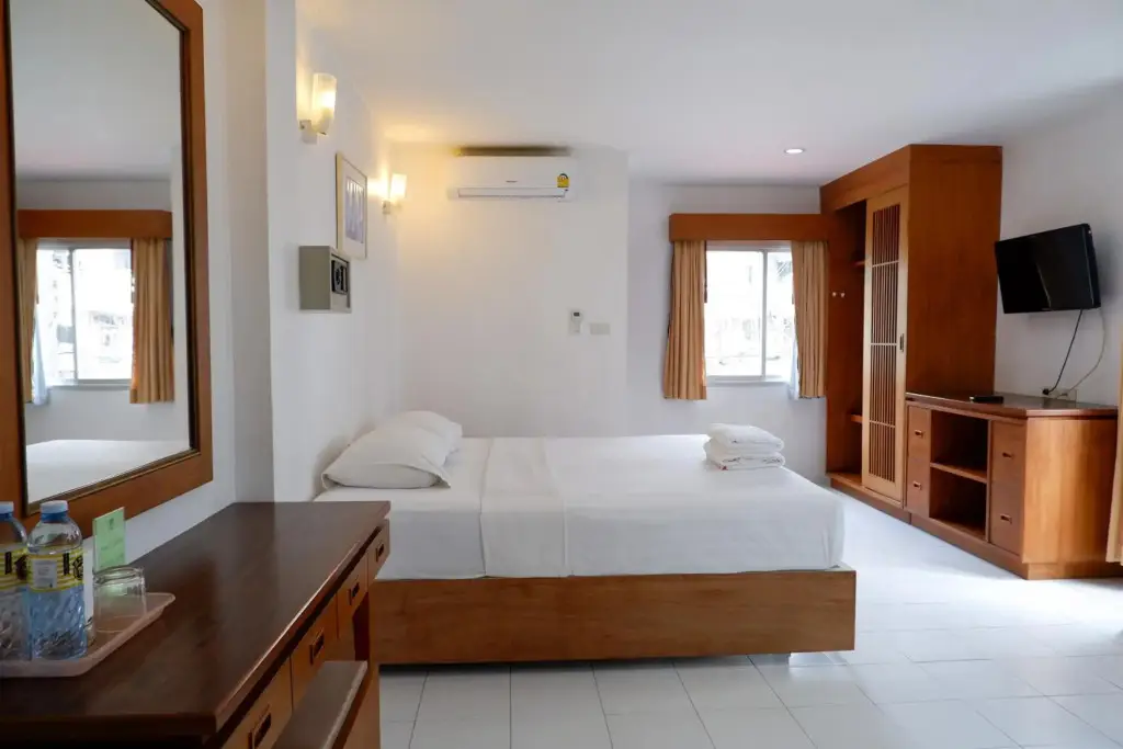 Паттайя: 18 Coins Budget Hotel