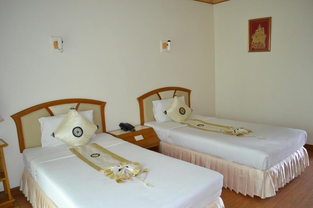 Пхукет: Golden Sand Inn