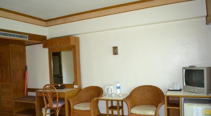 Пхукет: Golden Sand Inn