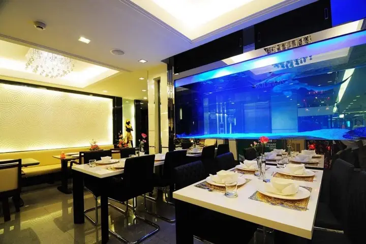 Бангкок: Gusto Hotel Pratunam