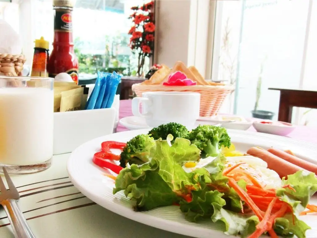 Кату: The Son Patong Beach Hotel
