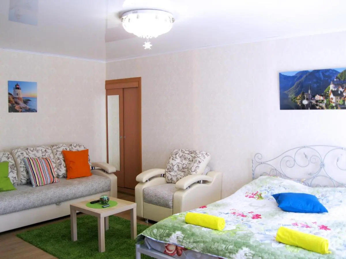 Омск: Apartment on Andrianova