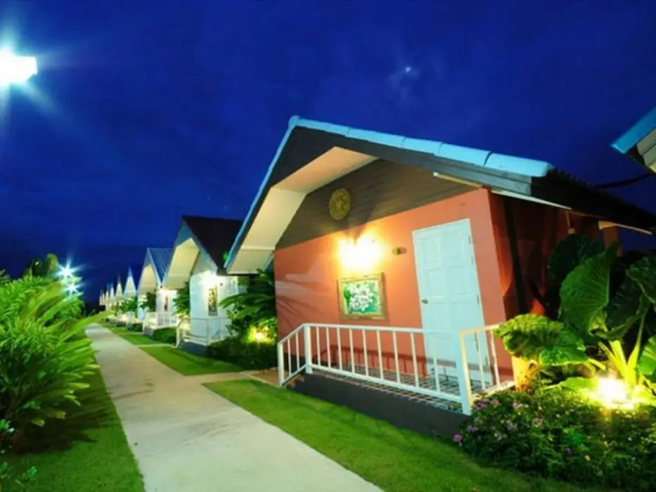 Банг-Сао-Тхонг: Baan Chay Namm Resort