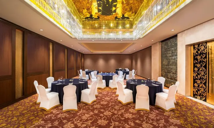 Бангкок: Royal Orchid Sheraton Riverside Hotel Bangkok