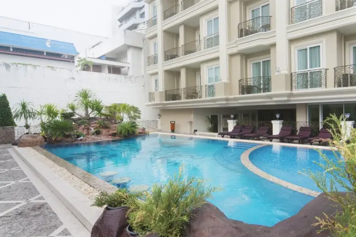Паттайя: LK The Empress Pattaya