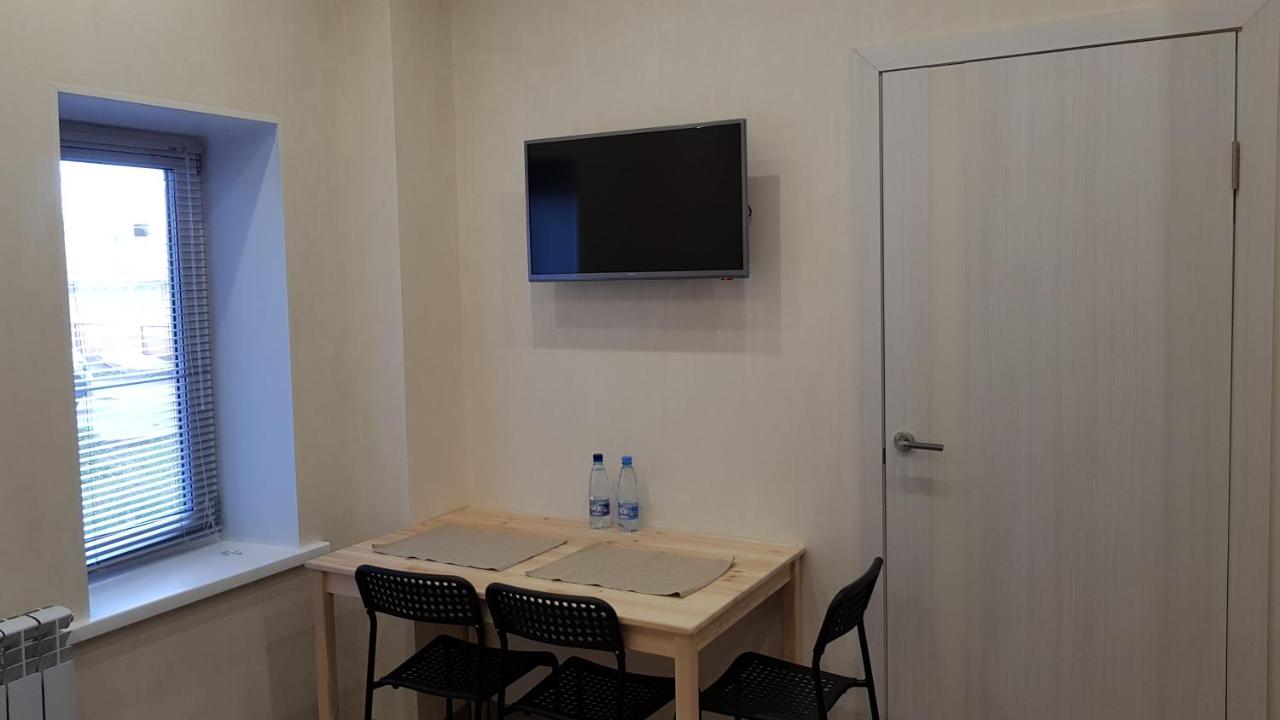 Омск: Apartamenty "Izumrud"