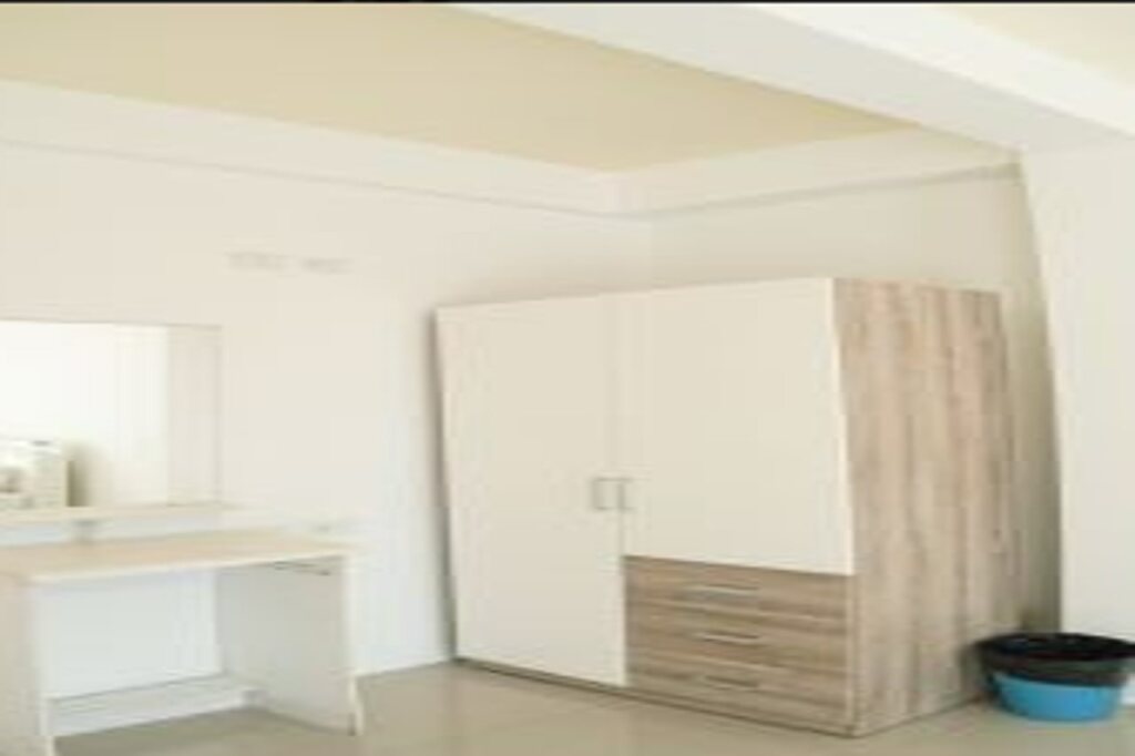 Бангкок: RQ Bangkok Sukhumvit 50 by Collection O