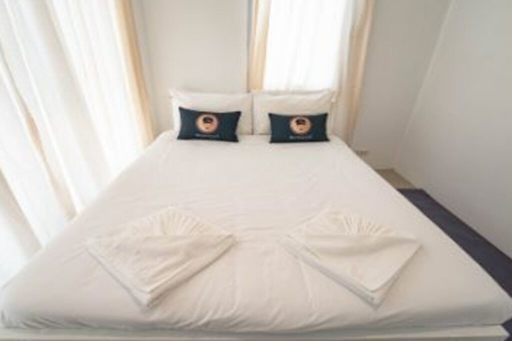 Бангкок: RQ Bangkok Sukhumvit 50 by Collection O