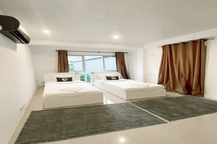 Бангкок: RQ Bangkok Sukhumvit 50 by Collection O