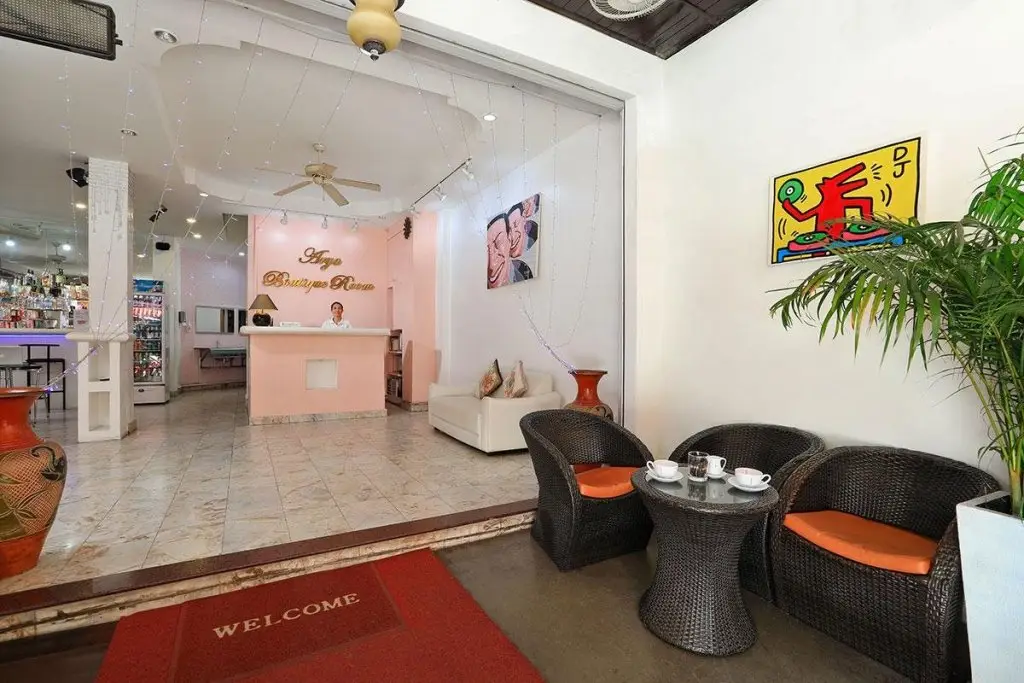 Кату: Gorgeous Boutique Room